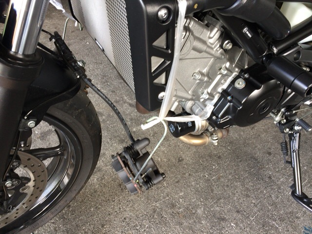 Fホイール脱着 アクスル系グリスアップ その2 @ SV650ABS