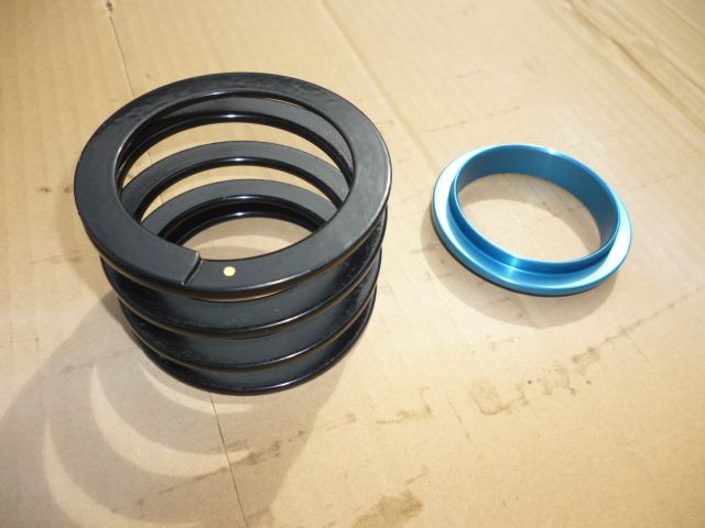 STEP3スズキスポーツ車高調リア8.0K（スズキ アルトワークス