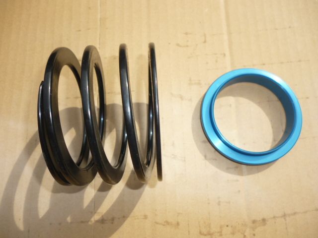 スズキスポーツ R車高調用スプリング ha21sアルトワークスで使用