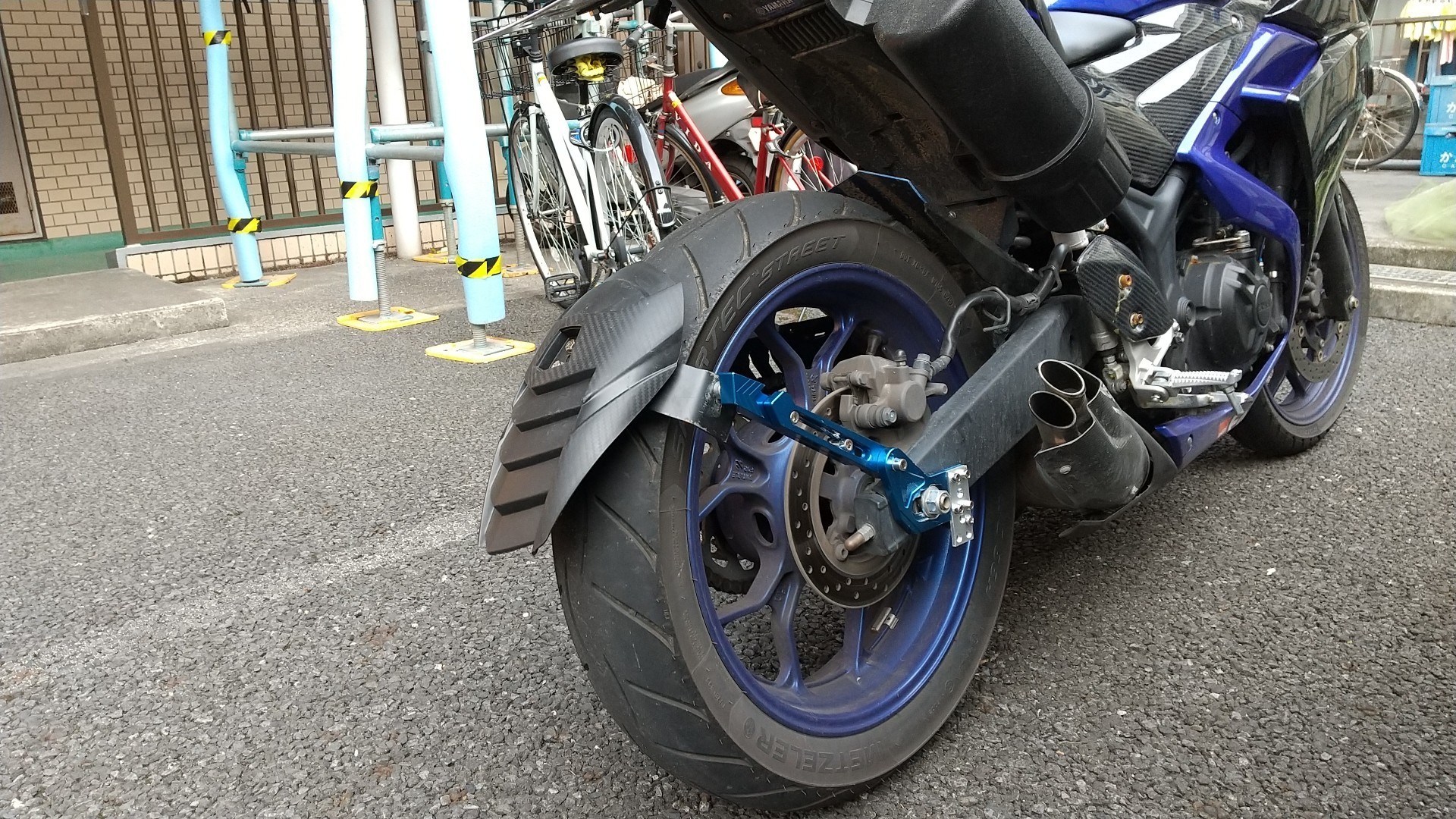 YZF-R25 社外リアフェンダー、マッドガード（ヤマハ YZF-R25）by