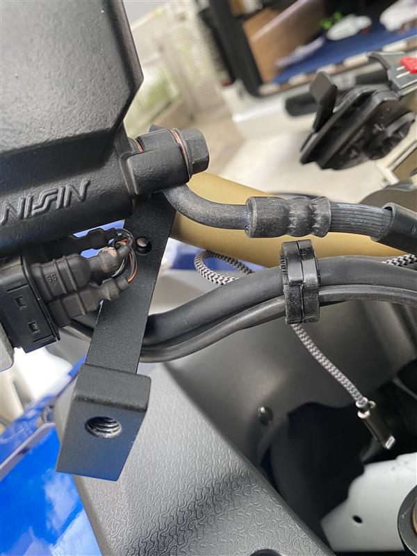 ZETA アドベンチャー アーマーハンドガードの取付け②（ホンダ