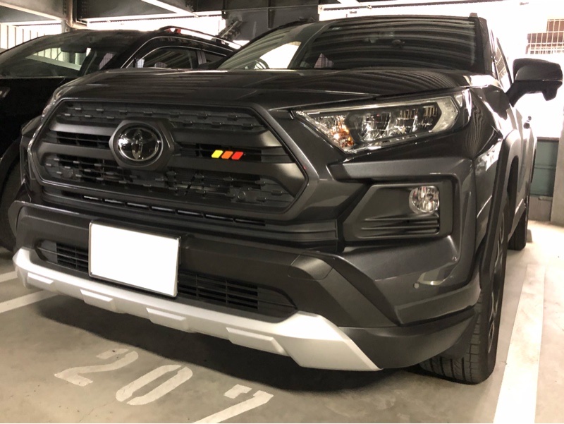 取付作業】フロントグリルバッチ(トヨタ RAV4・XA50系)by Takuzo