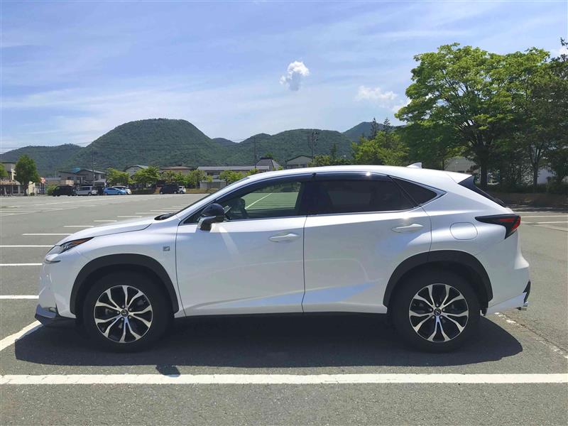 レクサス 新型NX 新品純正フェンダーアーチモールLEXUS
