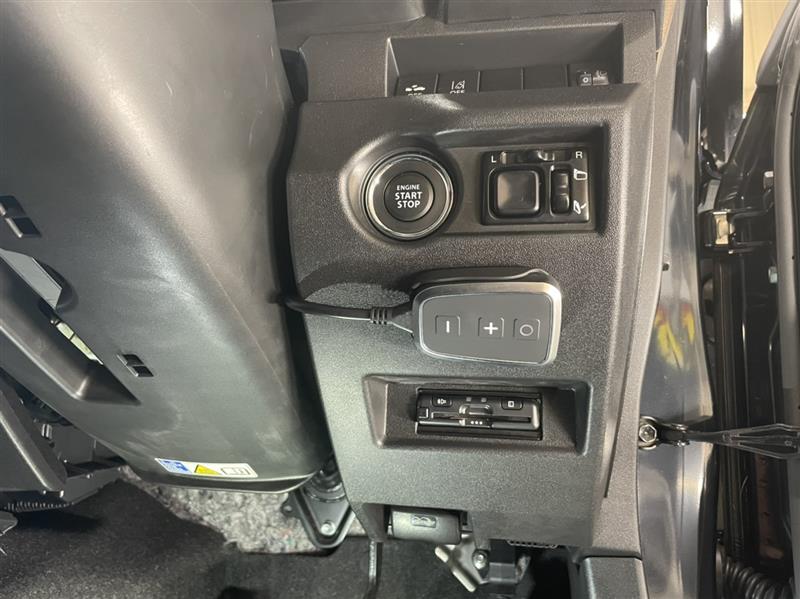 ジムニーシエラ (JB74) DTE PedalBox スロットルコントローラー 取付 ジムニーシエラ (JB74) DTE PedalBox スロットルコントローラー 取付
