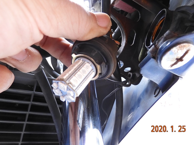 [CBR250Four] フロントウィンカー＆ポジションランプのLED化