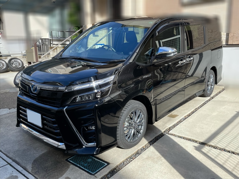 スタッドレスタイヤに交換（トヨタ ヴォクシー ハイブリッド・80