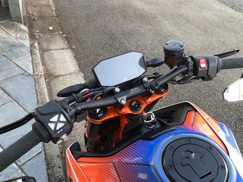 ハンドルバー カット（KTM 890DUKE R）by Tetsu@ - みんカラ