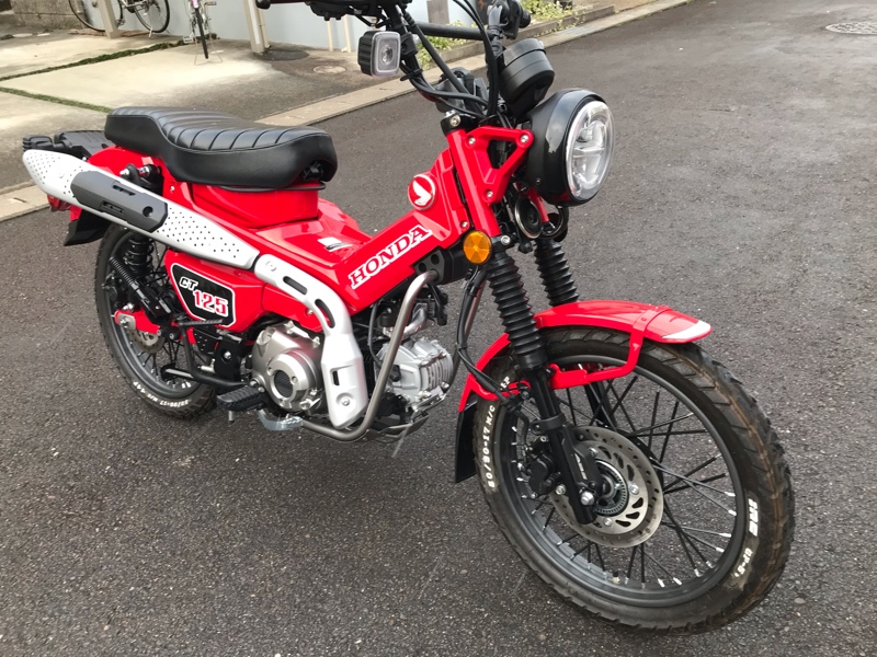 ct125ハンターカブのタイヤにホワイトレターを入れました(ホンダ