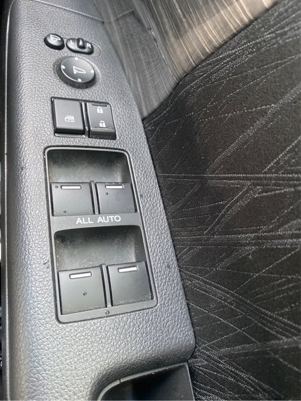 ウインドウスイッチの不具合（ホンダ オデッセイハイブリッド