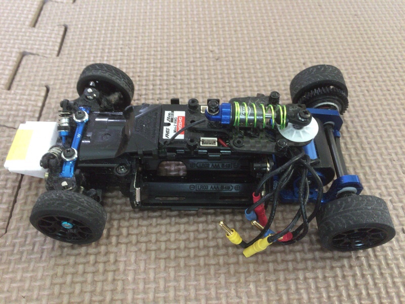 小さくても走りは本格派！京商ミニッツレーサーRWD/FWDシリーズ