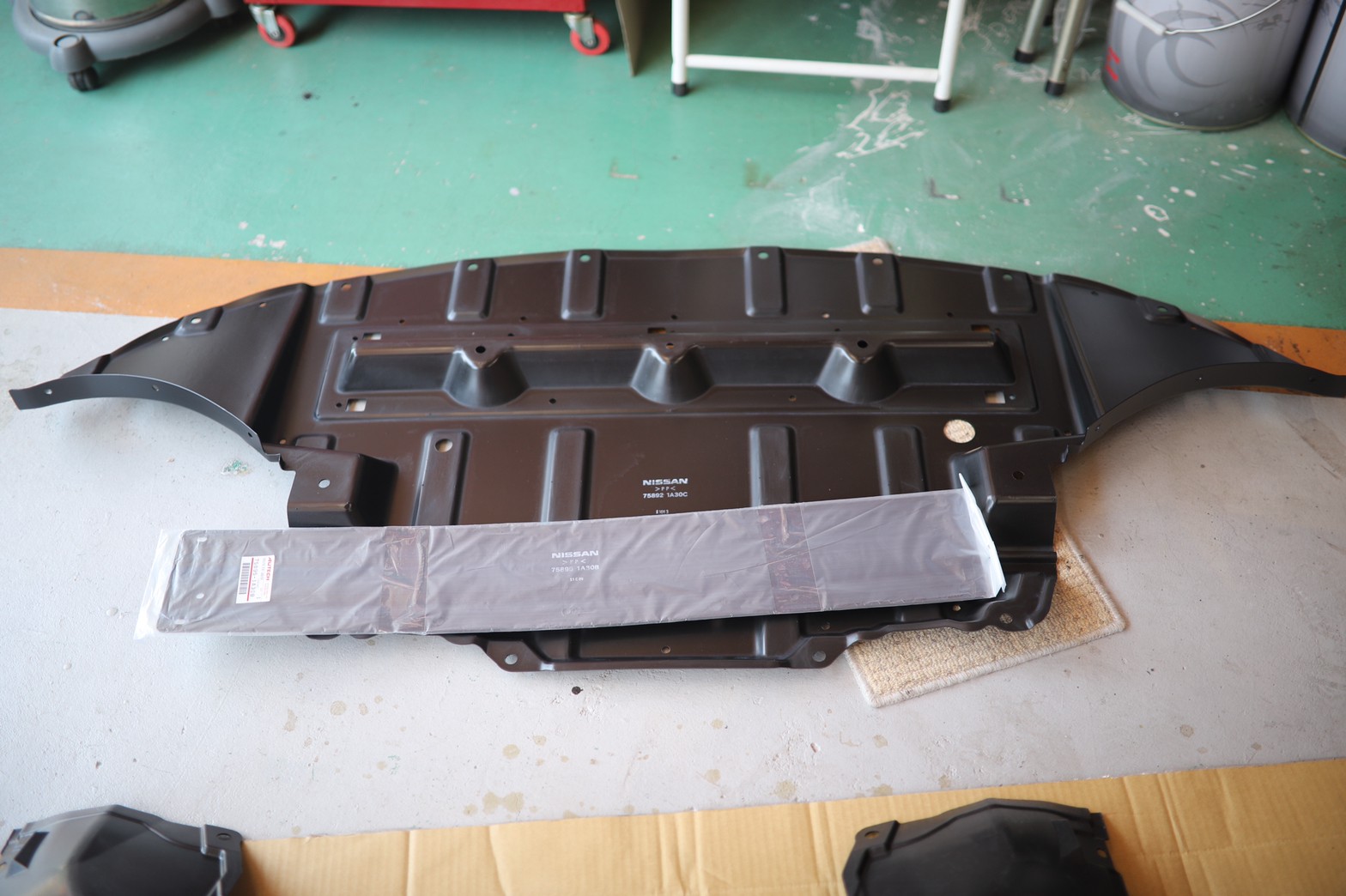 AUTECH バージョンニスモ フロントバンパーに交換 その2(日産 AUTECH バージョンニスモ フロントバンパーに交換 その2(日産