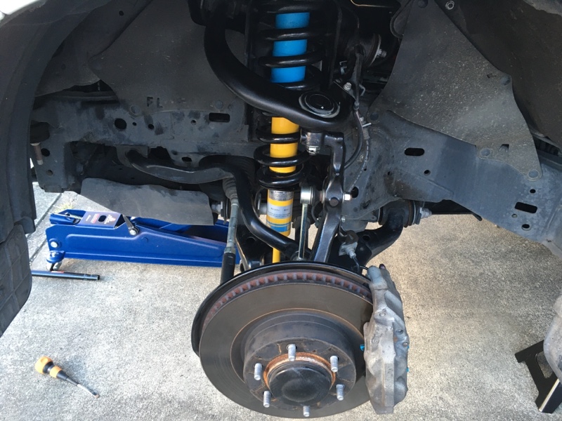 ビルシュタイン B6 フロント交換(トヨタ ランドクルーザー ビルシュタイン B6 フロント交換(トヨタ ランドクルーザー