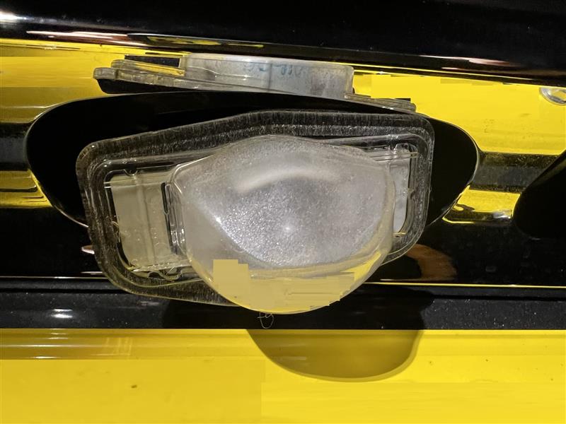 N-WGN、番号灯の電球をLEDに交換（ホンダ N-WGNカスタム・JH3/4