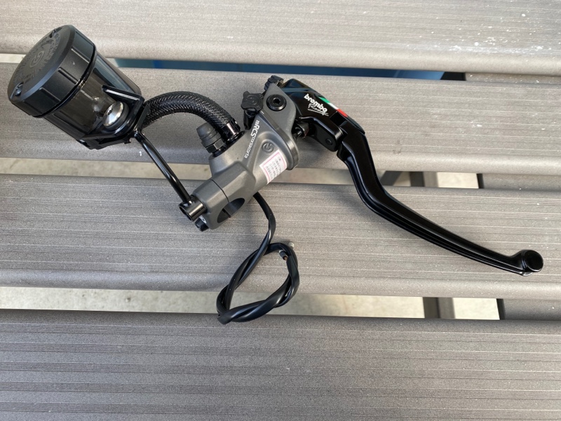 スズキ GSX-R1000 フロントブレーキマスター 純正 中古 バイク