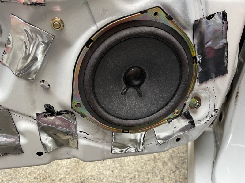 アルパイン製スピーカー交換&サブウーハー取付