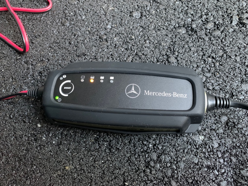 メルセデス・ベンツ純正充電器 CTEK（メルセデス・ベンツ GLE