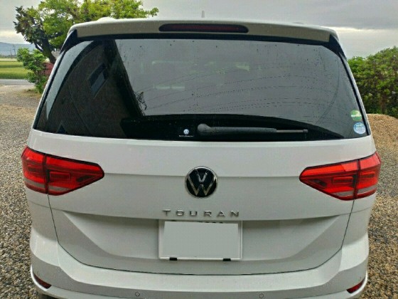 車名エンブレムセンター化