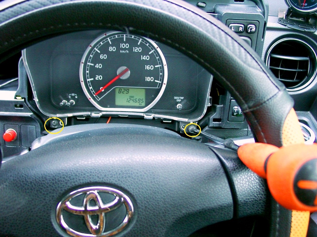 質素なメーターを少しゴージャスに！（トヨタ サクシードバン