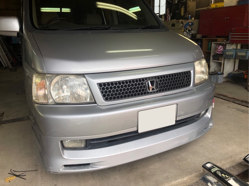 おじさんステップ フロントグリル交換（ホンダ ステップワゴン