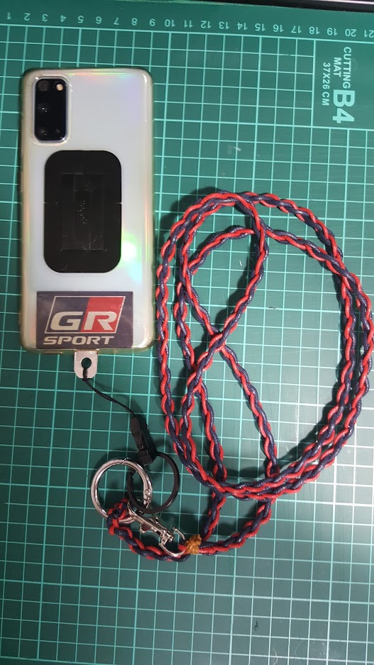 自作GRスマホホルダー&スマホショルダーストラップ(トヨタ カローラ
