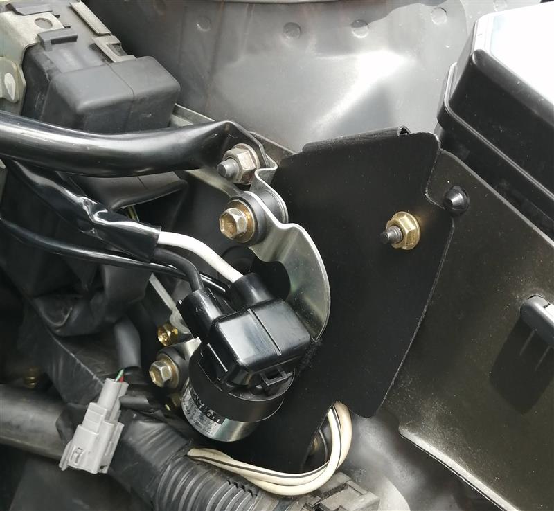 パワステリレーのリーク防止？（トヨタ MR2・SW20）by ぎんじい