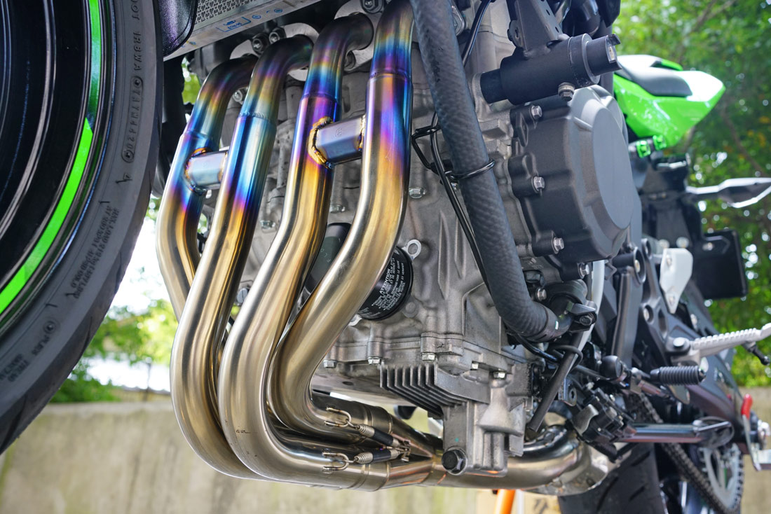 フルエキマフラーに交換 その2(カワサキ Ninja ZX-25R)by SHO フルエキマフラーに交換 その2(カワサキ Ninja ZX-25R)by SHO