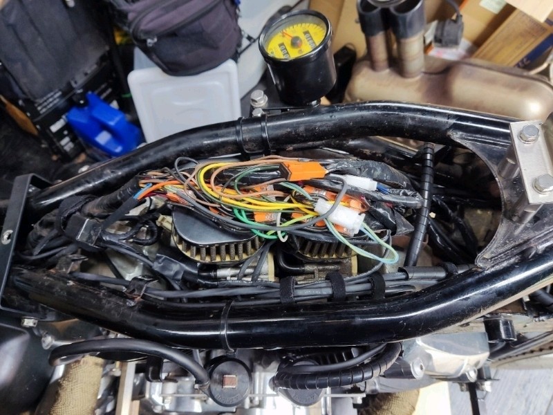 スピードメーター交換(機械式→電気式)(ヤマハ ドラッグスター スピードメーター交換(機械式→電気式)(ヤマハ ドラッグスター
