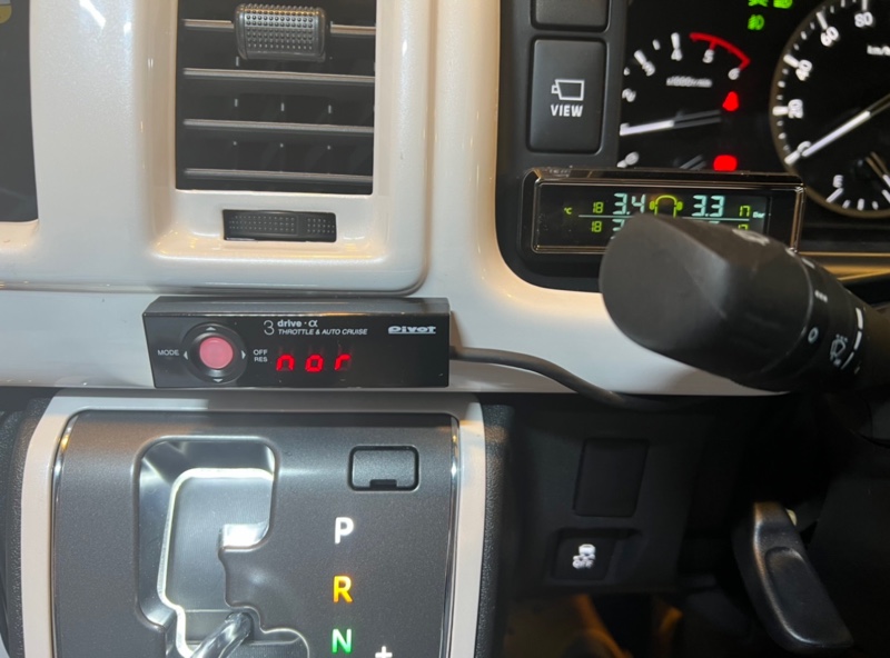 pivot 3DA-T オートクルーズ付きスロコン取り付け（トヨタ