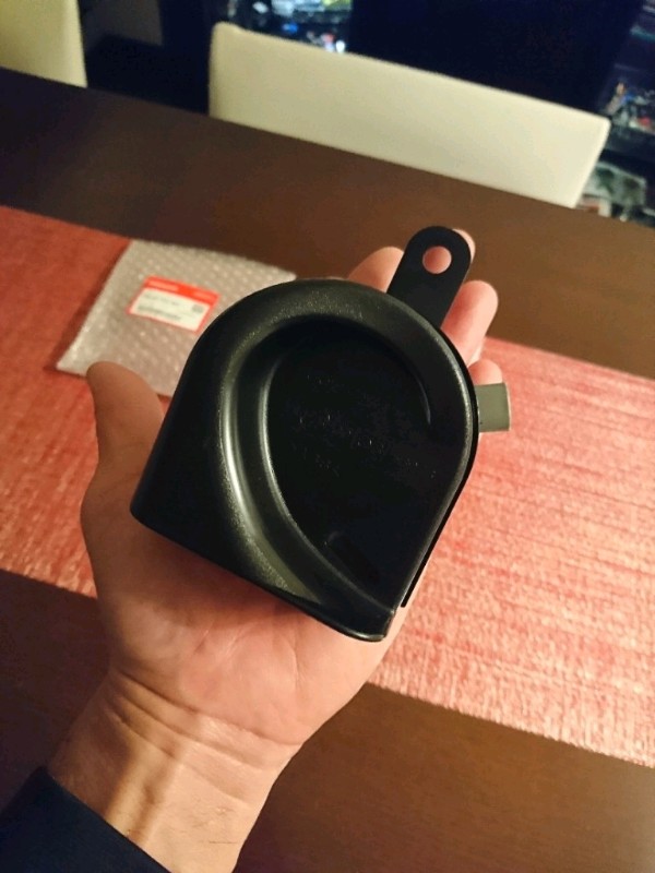 ついでのホーン交換（レジェンドホーンをごく自然にノーマル風