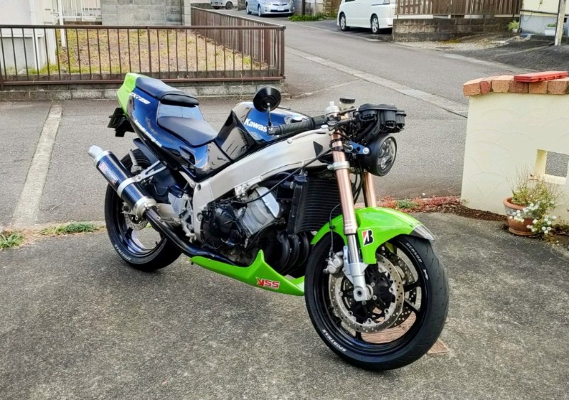 ZXR250 アンダーカウル （写真] kawasaki-zxr250-01-tmb