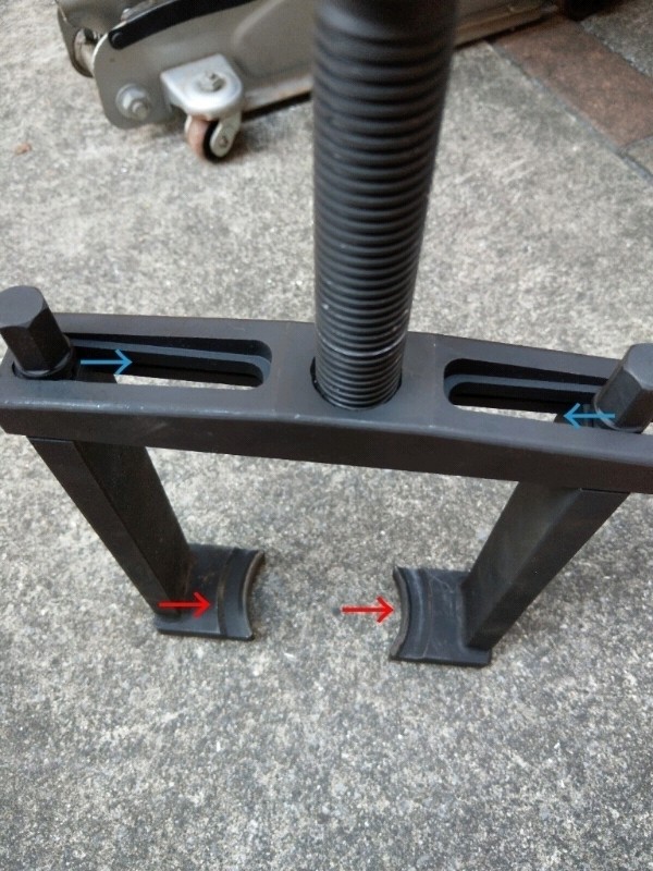 SSTでトレーリングアームブッシュ交換（ホンダ インテグラタイプ
