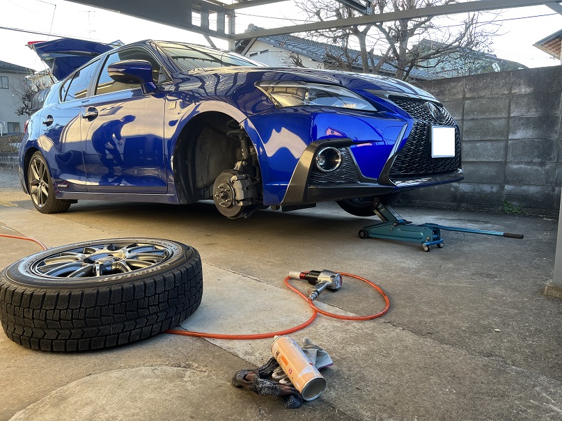 CT200h F-SPORT スタッドレスタイヤへ交換(レクサス CT・ZWA10)by ...