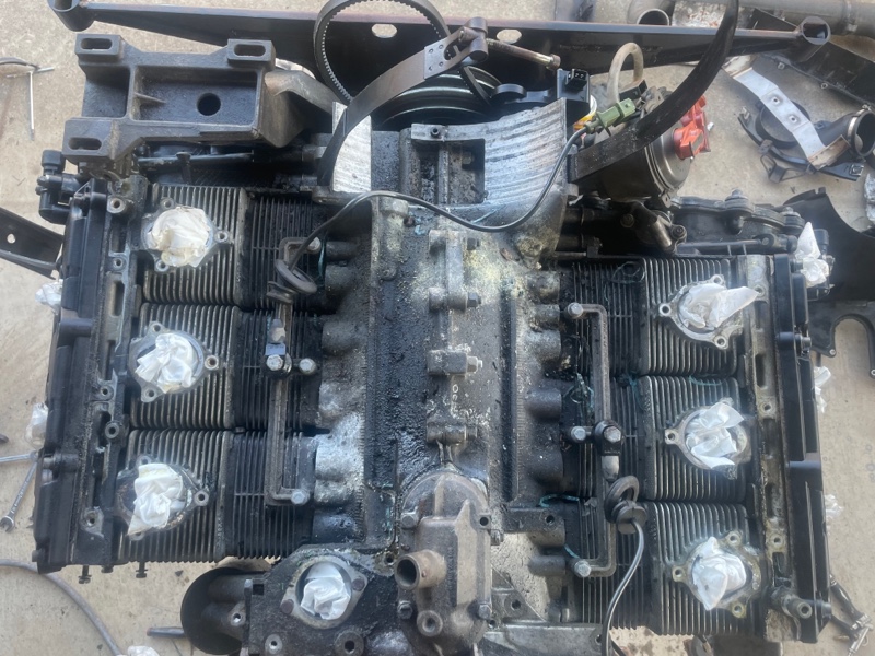 不動車のポルシェ993 M64エンジン（ポルシェ 911・930）by ktm85