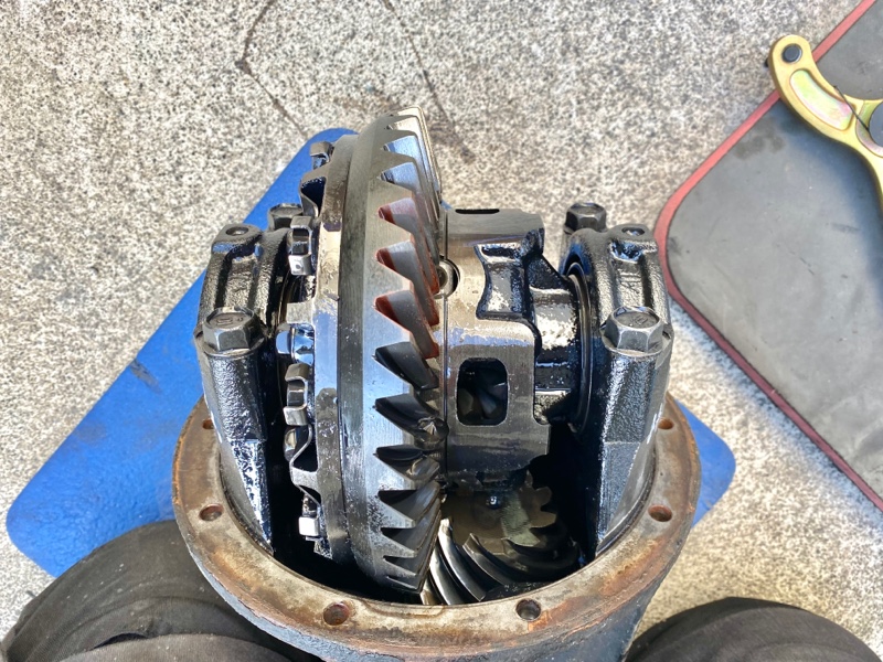 トヨタ純正トルセンLSDに交換その2（トヨタ ハイラックスサーフ