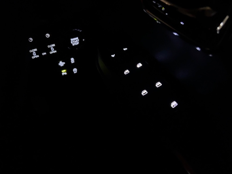 運転席側パワーウィンドウスイッチLED打ち替え(ダイハツ タント 運転席側パワーウィンドウスイッチLED打ち替え(ダイハツ タント