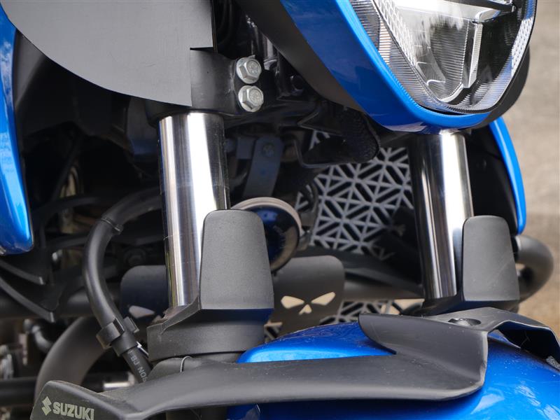 オイルクーラーカバー取り付け（スズキ GIXXER250）by magaran