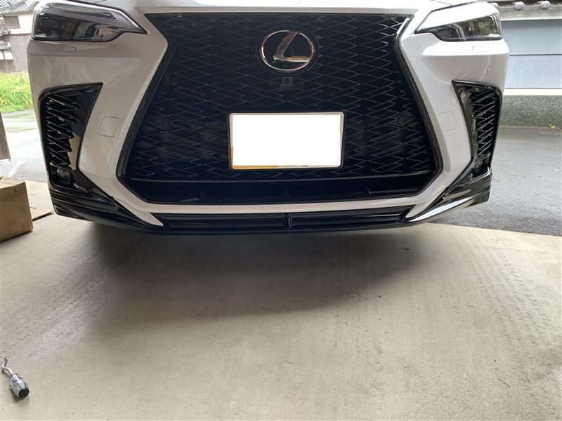 【おしゃれ】 新車外しLEXUS NX フロントバンパー Fスポーツ パーツ