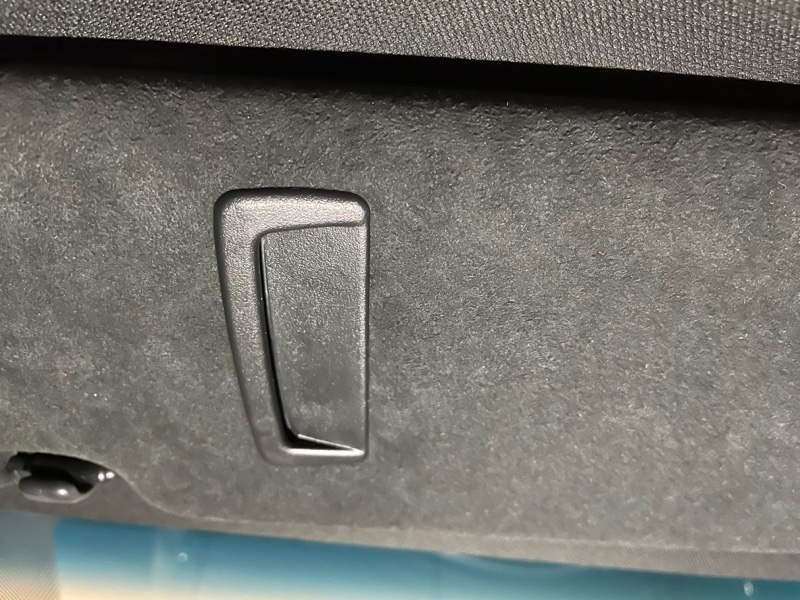 レクサスLS500のサンバイザーを流用しました（トヨタ クラウン