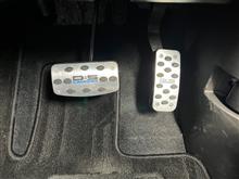 アルミペダル取り付け（三菱 デリカD:5・CV1W/CV2W/CV4W/CV5W