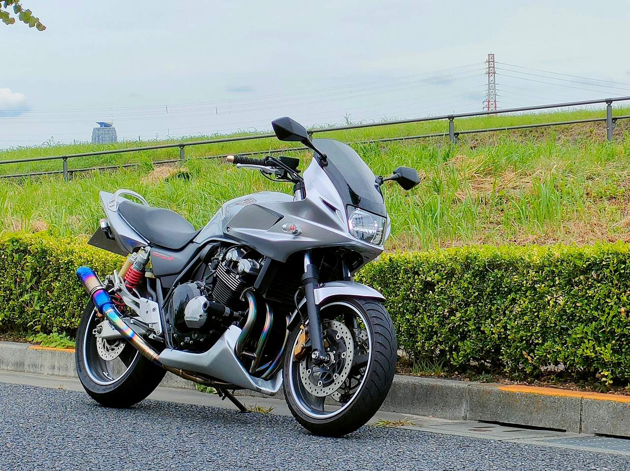 CB400SB 中華製社外カーボン調ミラー交換/純正比較（ホンダ