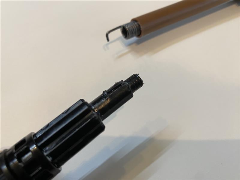 プリウス50 トノカバーが故障したので修理しました。（トヨタ