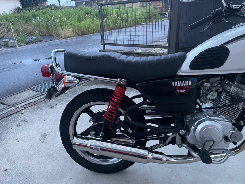 ヤマハ　YB125SP用バイクパーツ サスペンション テールランプ キャブレター ヤマハYB125SP用バイクパーツ サスペンション テールランプ