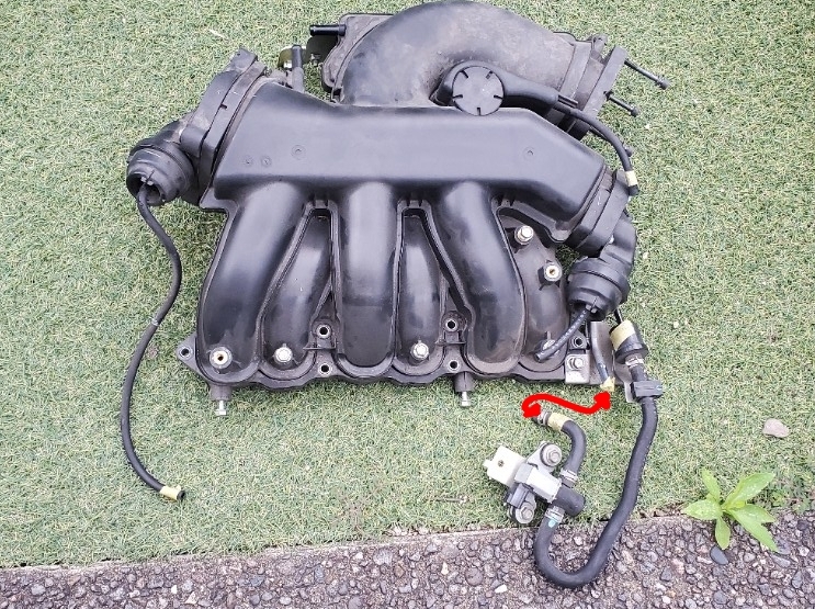 プラグとイグニッションコイル交換（日産 エルグランド・E52）by