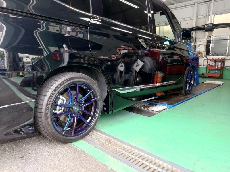 TEIN RX1車高調取付（トヨタ ヴォクシー・90系）by ENDY@tokyo