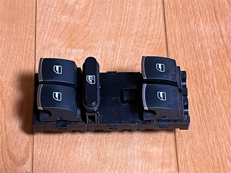 運転席側のパワーウインドウスイッチの交換（フォルクスワーゲン