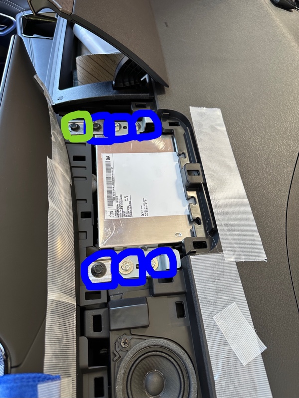 Data System NTV439B-D ビルトIN TV-KIT取付け（日産 セレナ