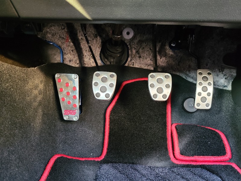 スバル STI ペダルパッドセット