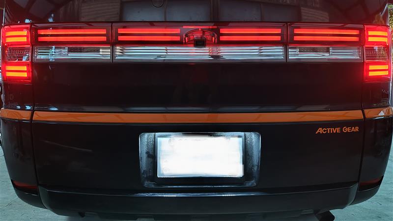 デリカ D5 フルLEDテール ファイバーデザイン テール