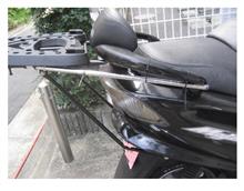マジェスティ125リアキャリア新品
