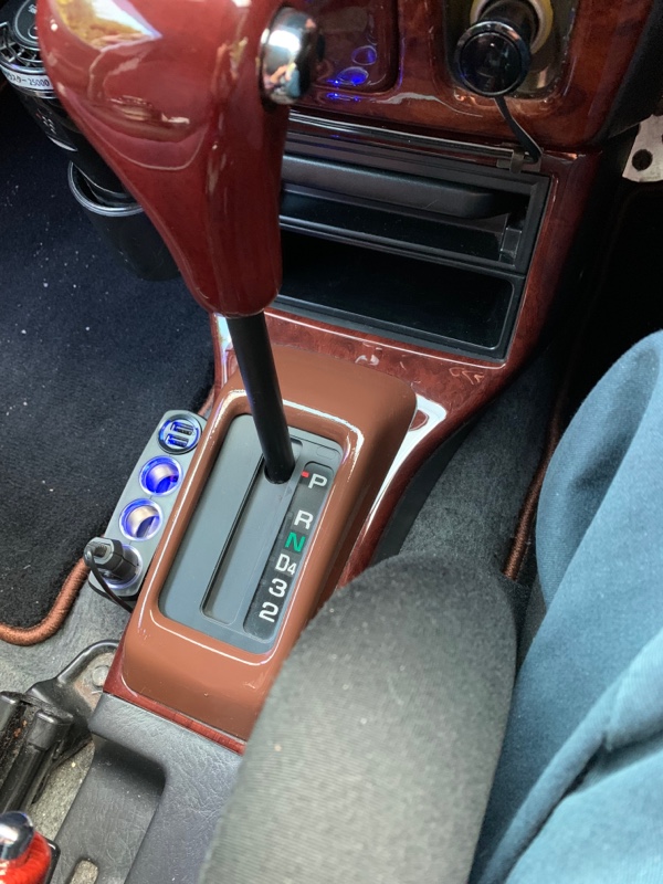 センターコンソール交換。（ダイハツ ミラジーノ・L700/710系